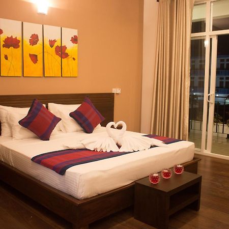 The Suite 262 Negombo Luaran gambar