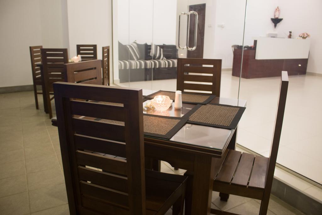 The Suite 262 Negombo Luaran gambar